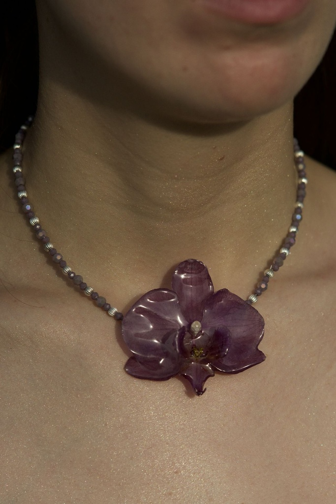 [Collier petites perles mauves Phalaenopsis] Collier petites perles mauves Phalaenopsis