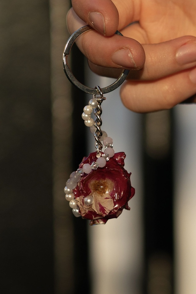 [Porte-clés Rose et Blanche perle seul] Porte-clés Rose et Blanche perle seul